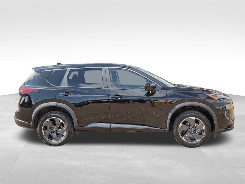 Used 2024 Nissan Rogue SV AWD/4WD image 5
