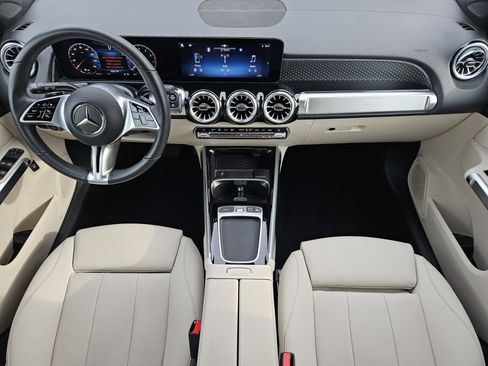 Certified 2025 Mercedes-Benz GLB 250 image 25