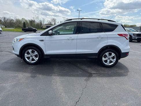 Used 2015 Ford Escape SE w/ Equipment Group 201A image 6