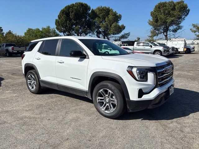 Used 2026 GMC Terrain Elevation FWD image 2