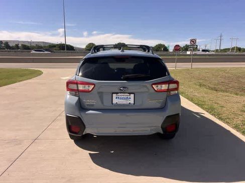 Used 2019 Subaru Crosstrek 2.0i Premium image 6