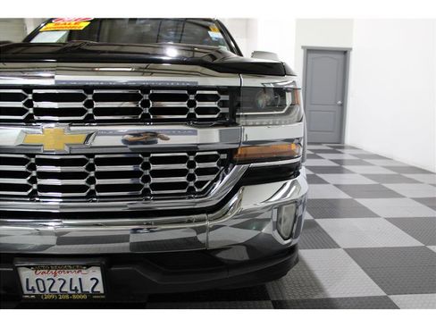 Used 2017 Chevrolet Silverado 1500 LT w/ All Star Edition image 8