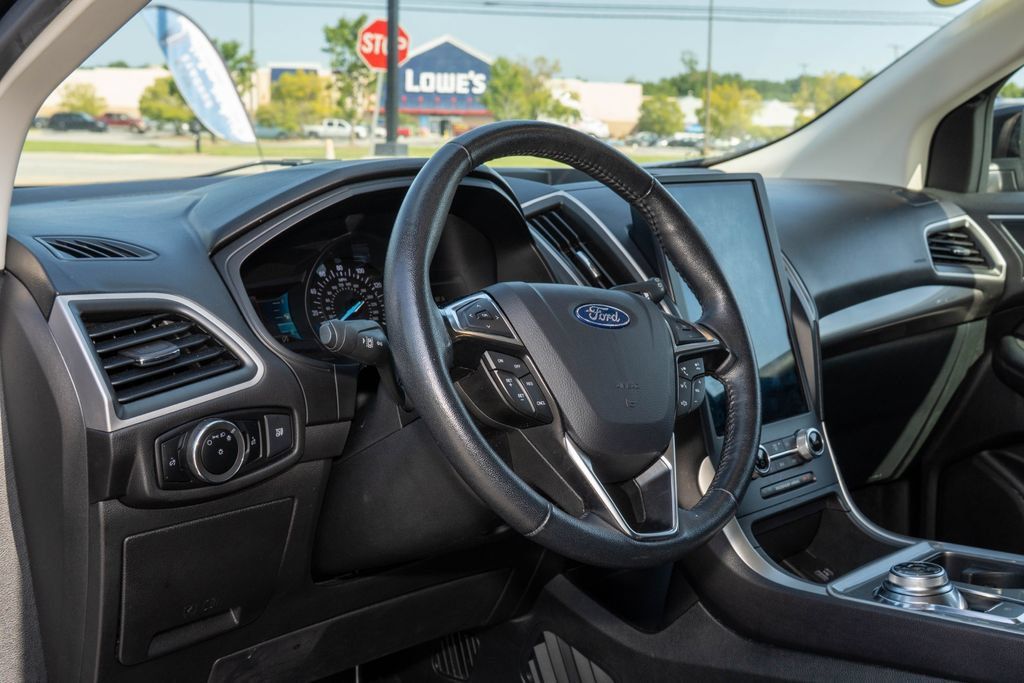 Used 2024 Ford Edge SEL AWD/4WD image 14
