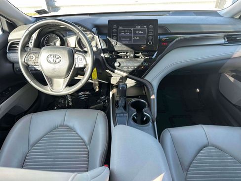 Used 2024 Toyota Camry SE image 11