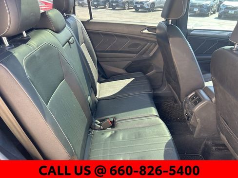 Used 2022 Volkswagen Tiguan SE R-Line image 5