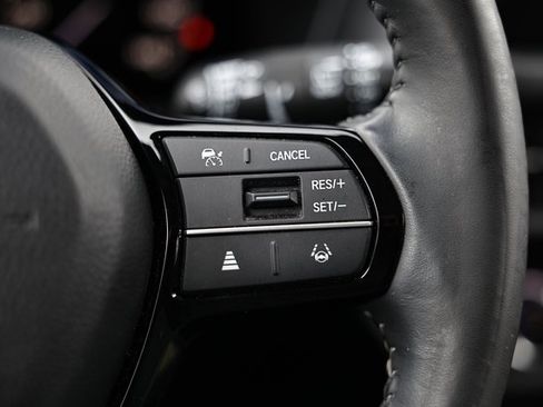 Certified 2024 Honda HR-V EX-L image 33