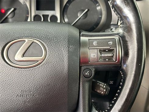 Used 2017 Lexus GX 460 image 23
