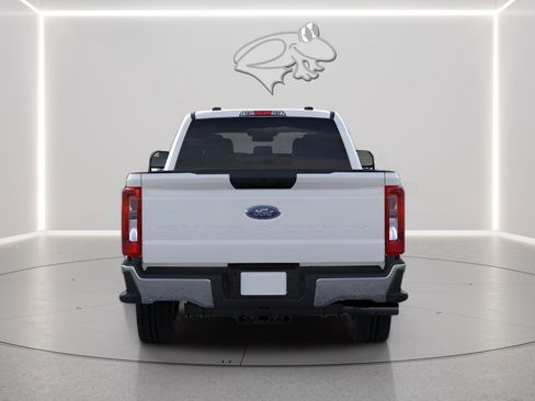 New 2026 Ford F250 XLT w/ FX4 Off-Road Package image 5