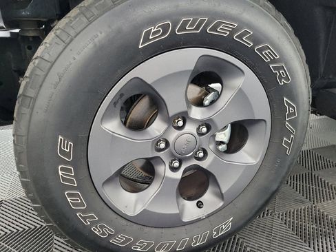 Used 2017 Jeep Wrangler Unlimited Sport AWD/4WD image 31