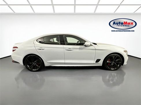 Used 2022 Genesis G70 3.3T w/ Sport Prestige Package image 9