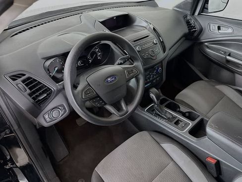 Used 2018 Ford Escape SE FWD image 2