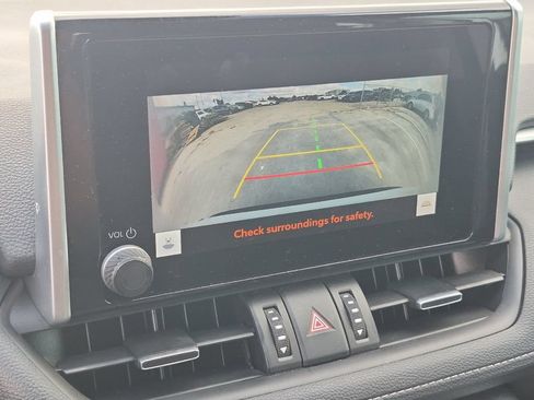Used 2023 Toyota RAV4 XLE Premium FWD image 20