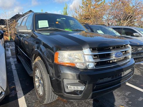 Used 2017 Ford Expedition EL XLT image 2
