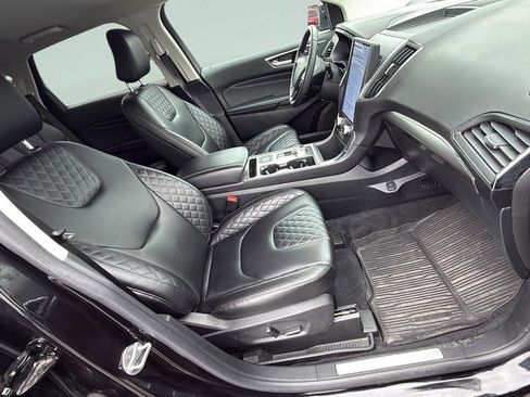 Certified 2024 Ford Edge Titanium AWD/4WD image 21