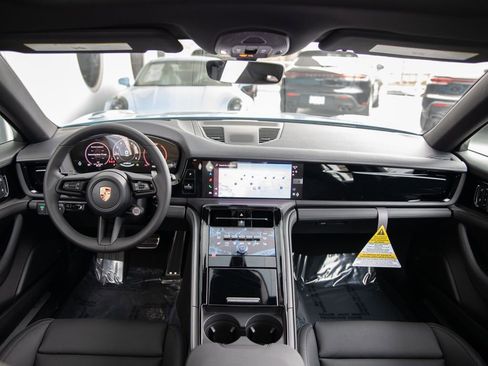 New 2026 Porsche Panamera 4 AWD/4WD image 18