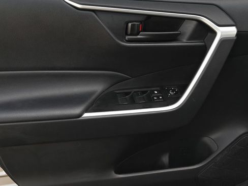Used 2024 Toyota RAV4 LE FWD image 13