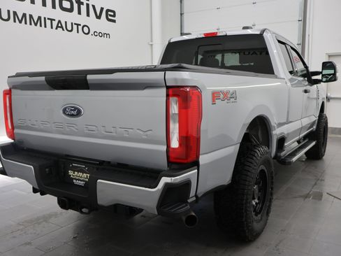 Used 2024 Ford F250 XLT w/ FX4 Off-Road Package AWD/4WD image 4