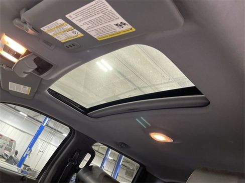 Used 2013 Ford F150 Lariat w/ Mid Equipment Group image 20