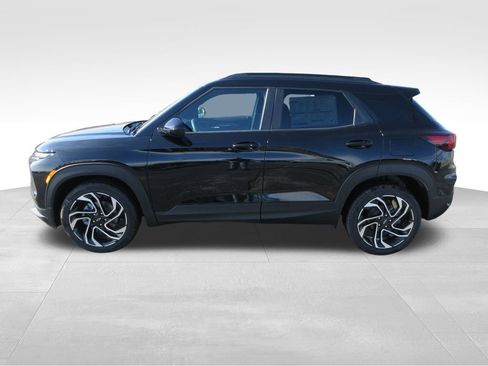 New 2026 Chevrolet TrailBlazer RS w/ Driver Confidence Package image 2