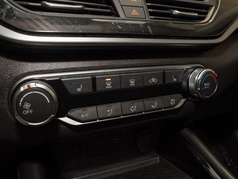 Used 2023 Nissan Altima 2.5 SR w/ SR Premium Package image 15