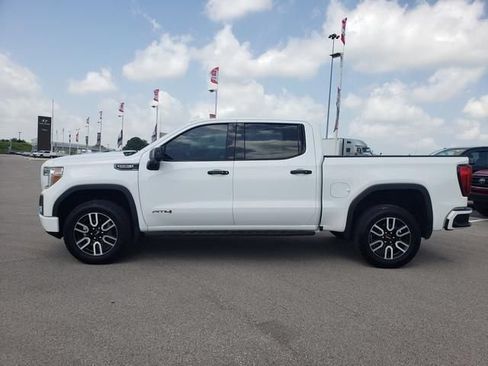 Used 2022 GMC Sierra 1500 AT4 w/ AT4 Preferred Package AWD/4WD image 9