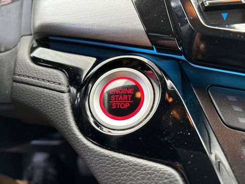 Used 2021 Honda Odyssey Touring image 14