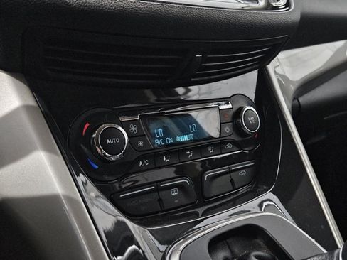 Used 2013 Ford Escape SEL FWD image 19