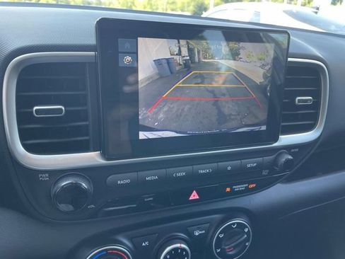 Used 2026 Hyundai Venue SE FWD image 28