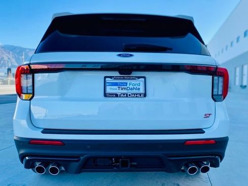 New 2026 Ford Explorer ST w/ Sun And Sound Package image 6