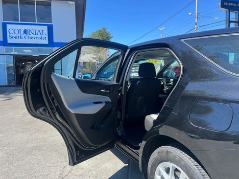 Certified 2023 Chevrolet Equinox LS w/ Driver Confidence II Package AWD/4WD image 32