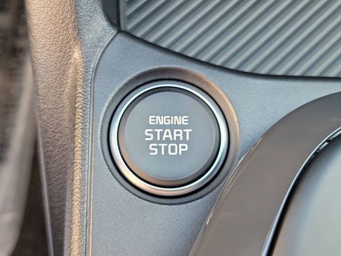 Used 2025 Kia K4 EX image 31