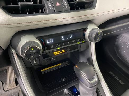 Used 2019 Toyota RAV4 XLE Premium w/ Advanced Technology Package AWD/4WD image 8