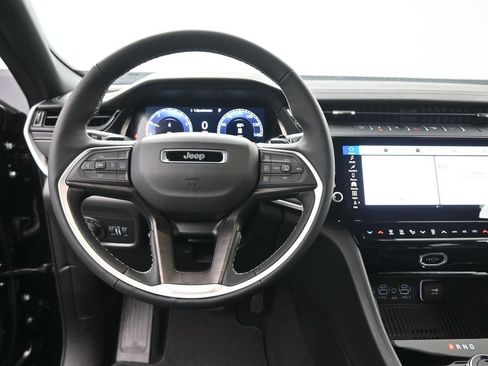 New 2026 Jeep Grand Cherokee Altitude image 32