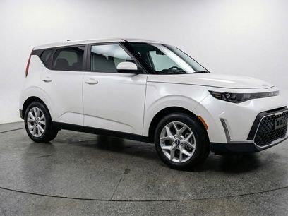 Used 2025 Kia Soul LX w/ LX Technology Package