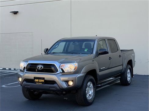 Used 2012 Toyota Tacoma PreRunner w/ TRD Off-Road Pkg image 4