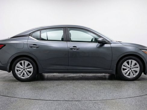Used 2025 Nissan Sentra S FWD image 11