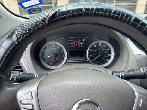 Used 2014 Nissan Sentra SV FWD image 2