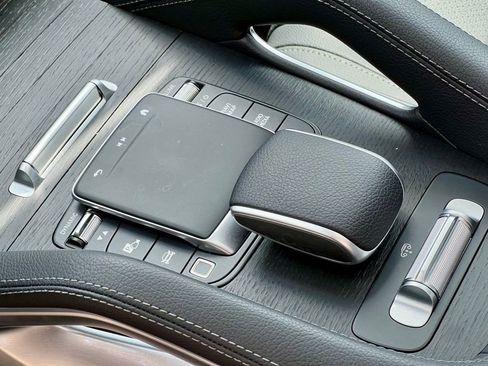 Certified 2026 Mercedes-Benz GLS 450 4MATIC image 24