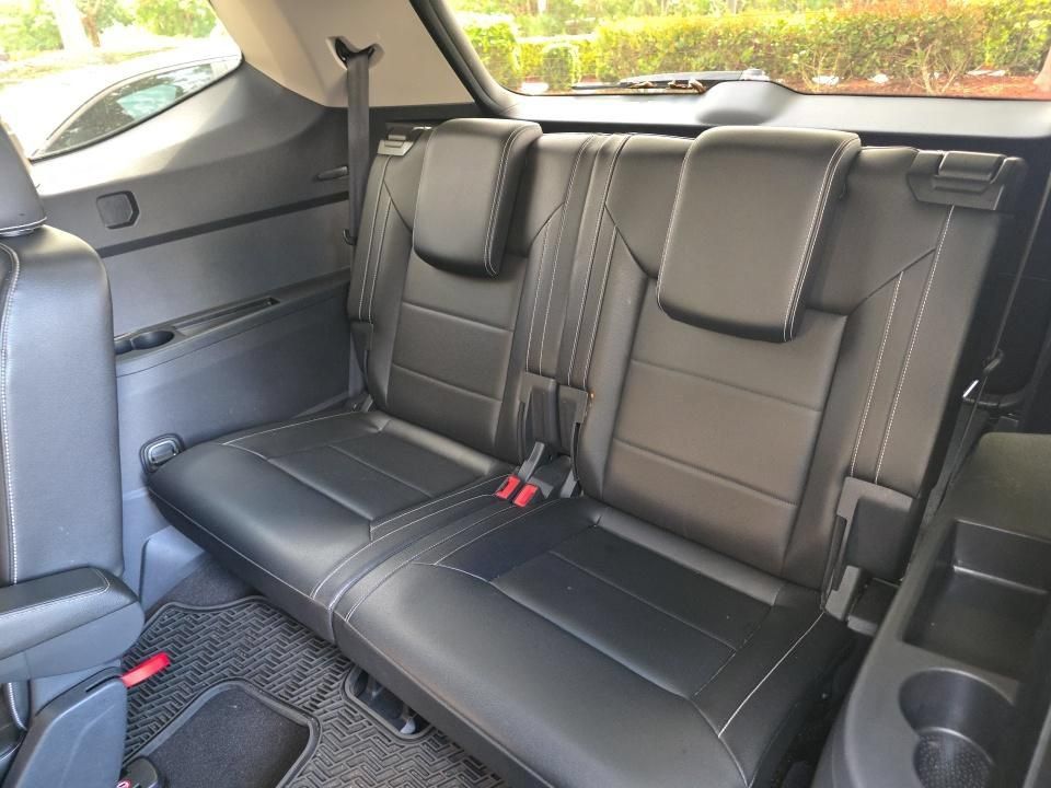 Used 2023 Volkswagen Atlas SE w/ Black Wheel Package FWD image 12