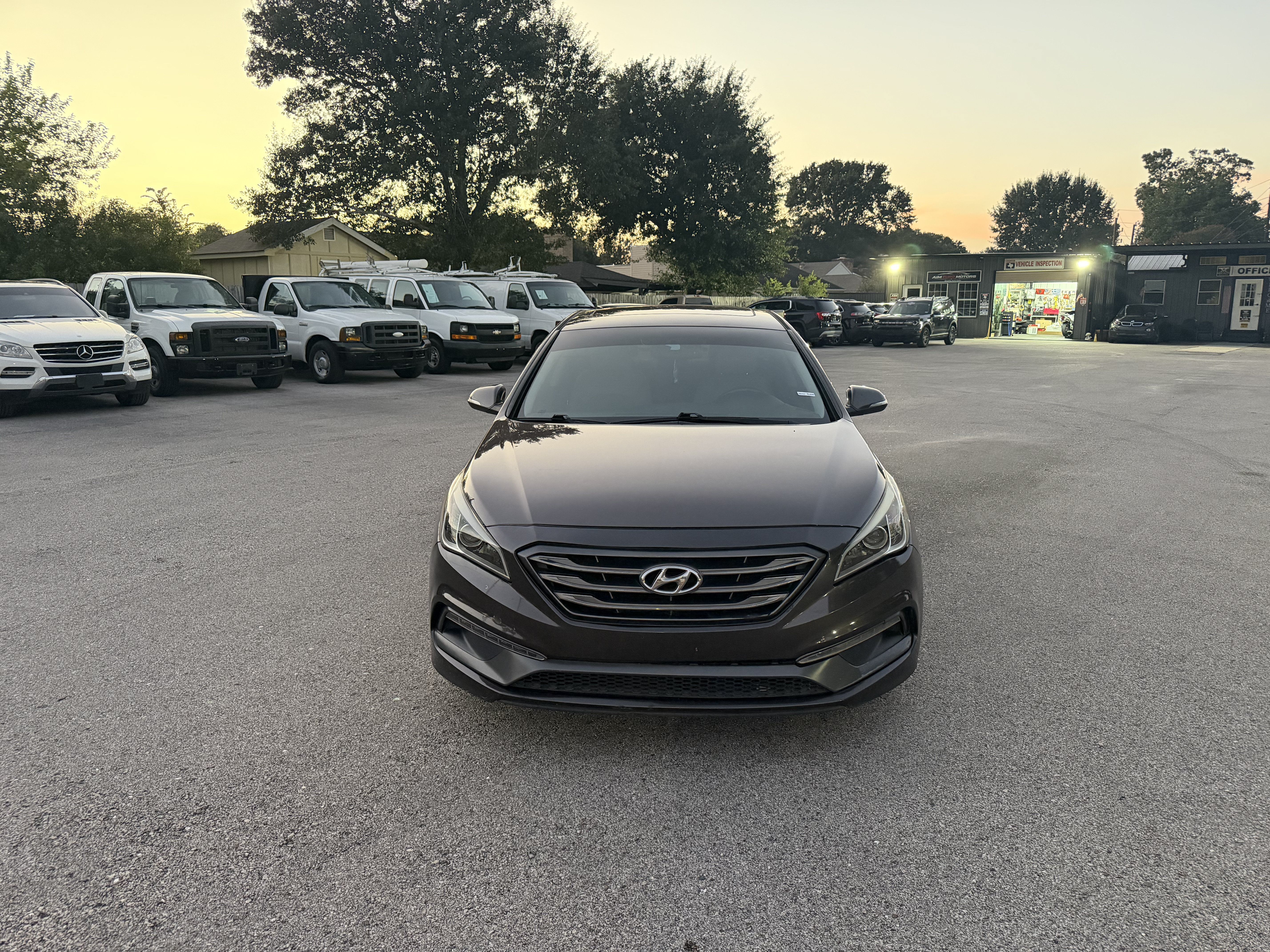 Used 2016 Hyundai Sonata Sport w/ Option Group 03 FWD image 4