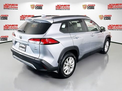 Certified 2022 Toyota Corolla Cross LE AWD/4WD image 15
