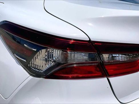 Certified 2022 Toyota Camry LE FWD image 28