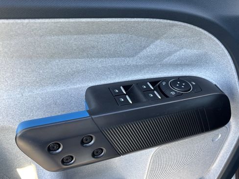 New 2026 Ford Maverick XLT image 16