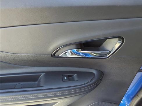 Used 2018 Buick Encore Essence image 23