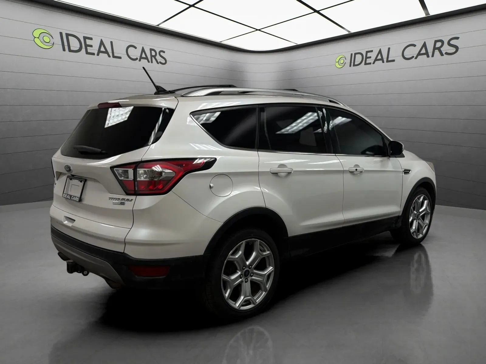 Used 2018 Ford Escape Titanium w/ Ford Safe & Smart Package AWD/4WD image 5