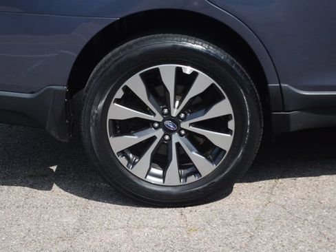 Used 2017 Subaru Outback 2.5i Limited AWD/4WD image 29