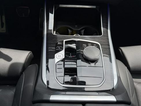Used 2024 BMW X5 xDrive40i w/ M Sport Package AWD/4WD image 15