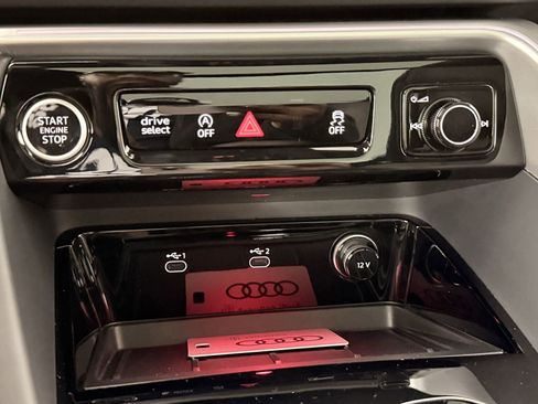 Used 2025 Audi Q5 Premium Plus w/ Premium Plus image 16