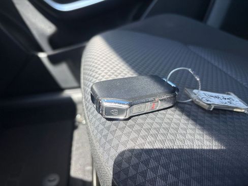 Used 2025 Kia Soul LX w/ LX Technology Package FWD image 21