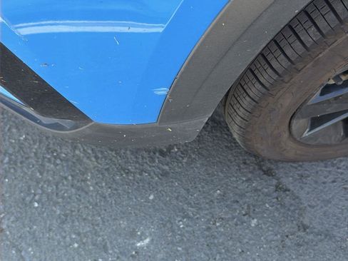 Used 2022 Volkswagen Taos SE w/ Panoramic Sunroof Package image 11